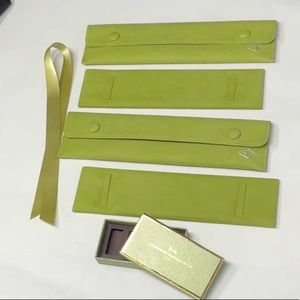 🔥NEW VAN CLEEF & ARPELS 2 TRAVEL POUCHES, BOX & RIBBON